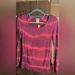 Boutique long sleeved top, NWT, medium, lots of stretch